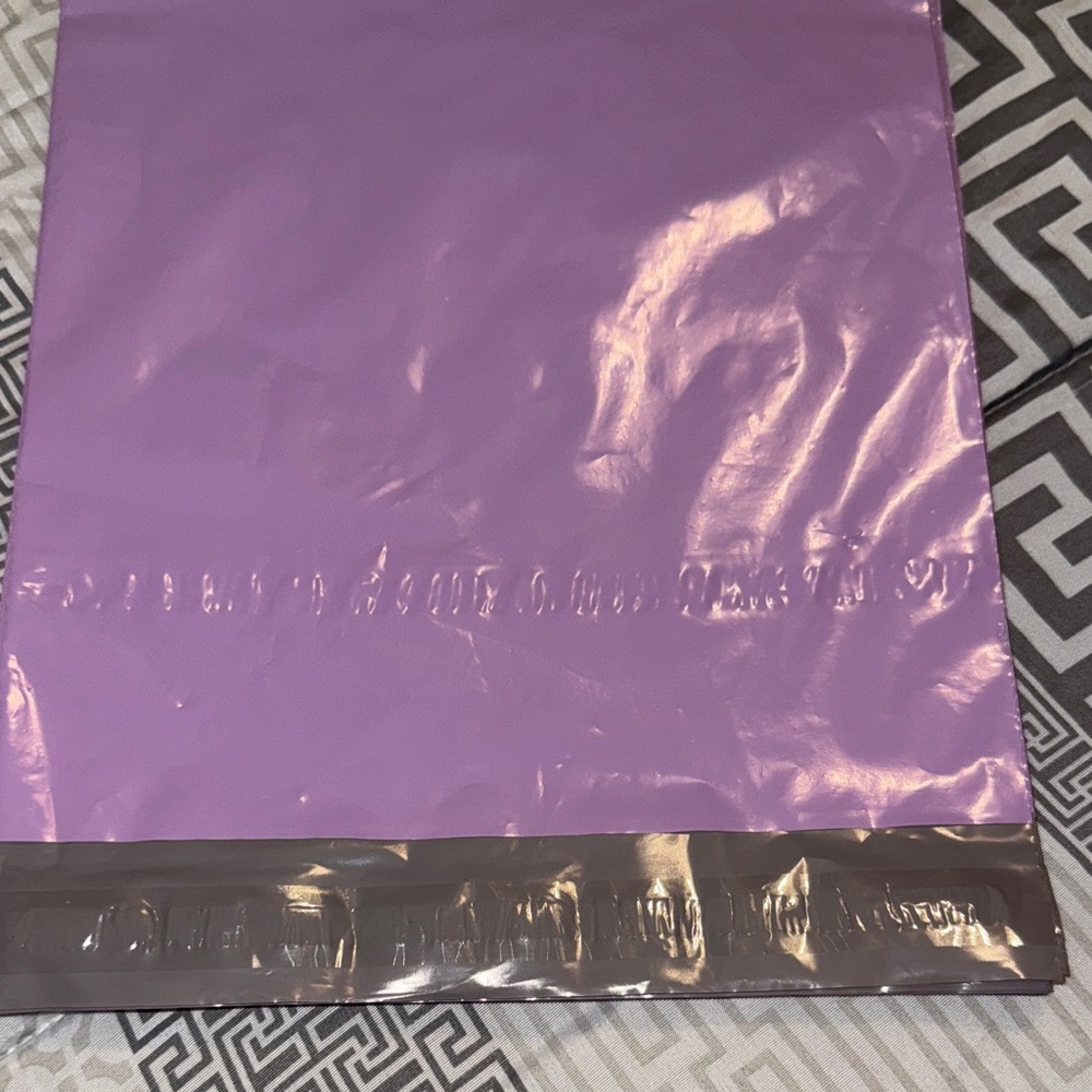 Qty12 Poly Mailers 10X13” Light Purple Medium Bags Waterproof and Tearproof NWOT - Picture 3 of 3